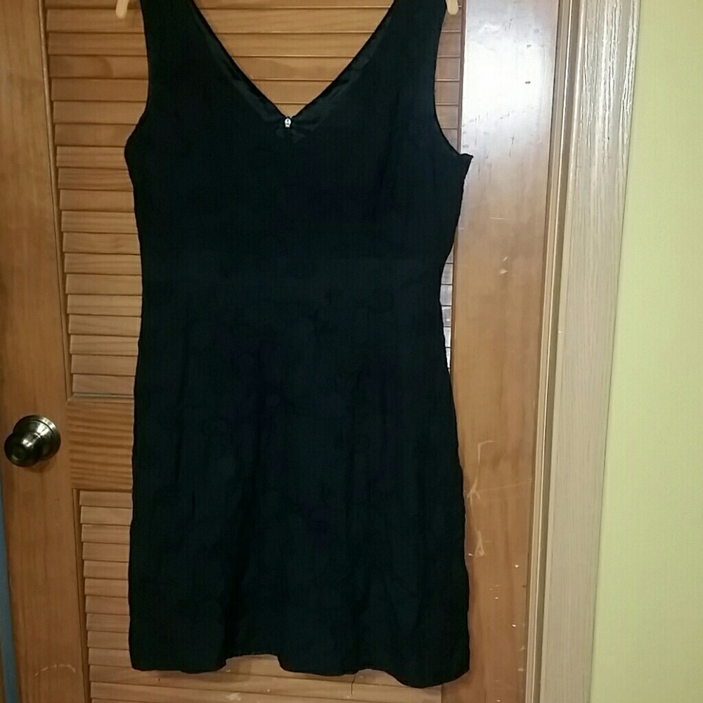 Dress - Picture 5 of 7
